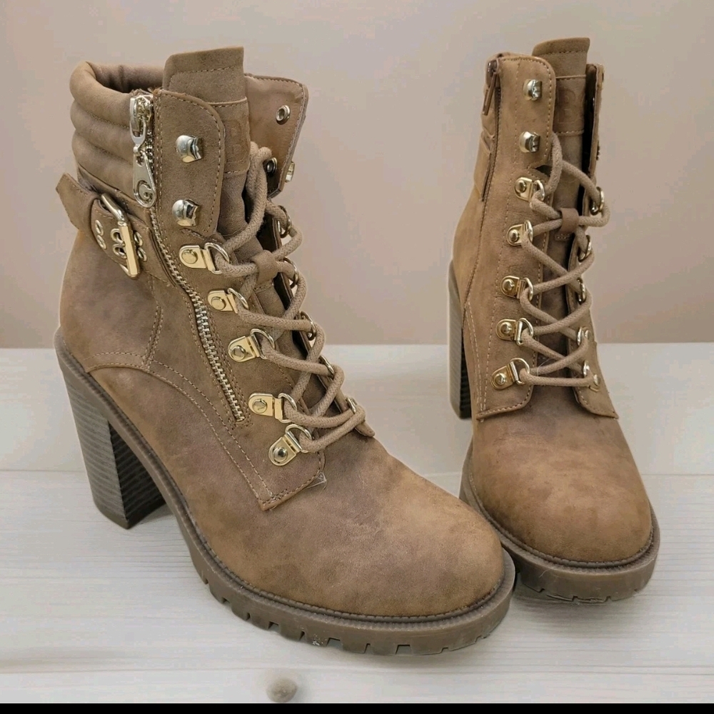 G by Guess Women’s Lace-up Heeled Combat Ankle Boots Tan Faux Leather Size 7 - Picture 2 of 11